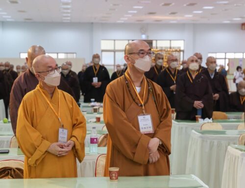 The 12th World Chinese Buddhist Sangha Conference was held at Guangde Monastery in Kaohsiung, Taiwan