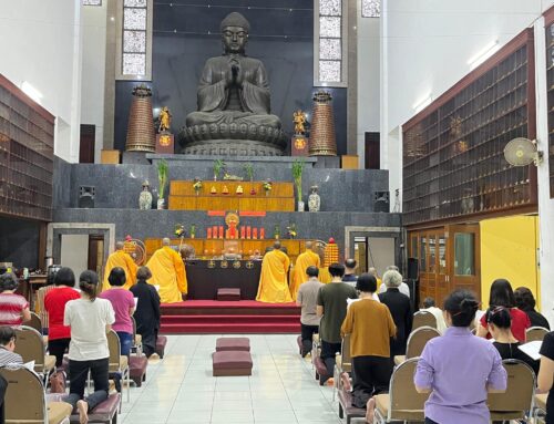 Vihara Sahassa Buddha Medan  Memperingati Hari  Pencapaian Kesempurnaan Sakyamuni Buddha dengan Melakukan Pembacaan Sutra 88 Buddha